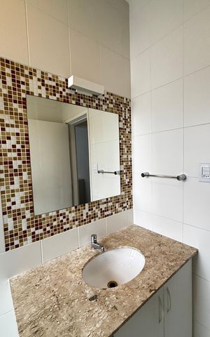 Apartamento à venda com 232m², 3 quartos e 1 vaga Apartamento à venda com 232m², 3 quartos e 1 vagaBanheiro da Suíte