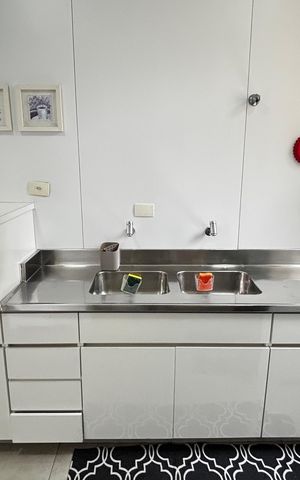 Apartamento à venda com 232m², 3 quartos e 1 vaga Apartamento à venda com 232m², 3 quartos e 1 vagaCozinha