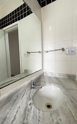 Apartamento à venda com 232m², 3 quartos e 1 vaga Apartamento à venda com 232m², 3 quartos e 1 vagaBanheiro