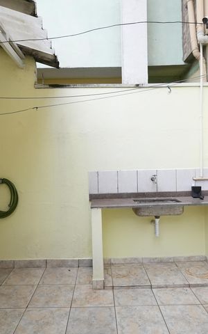 Casa para alugar com 110m², 2 quartos e 1 vagaÁrea externa