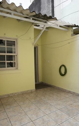 Casa para alugar com 110m², 2 quartos e 1 vagaÁrea externa
