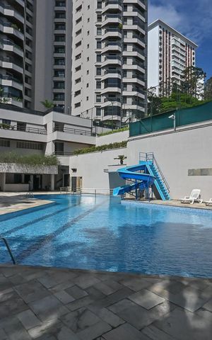 Apartamento à venda com 220m², 4 quartos e 3 vagasÁrea comum