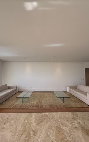 Apartamento para alugar com 260m², 3 quartos e 4 vagas Apartamento para alugar com 260m², 3 quartos e 4 vagasSala