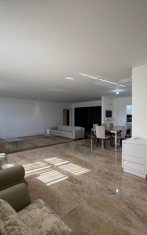 Apartamento para alugar com 260m², 3 quartos e 4 vagas Apartamento para alugar com 260m², 3 quartos e 4 vagasSala
