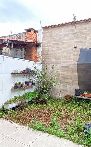 Casa à venda com 140m², 3 quartos e 2 vagas Casa à venda com 140m², 3 quartos e 2 vagasQuintal