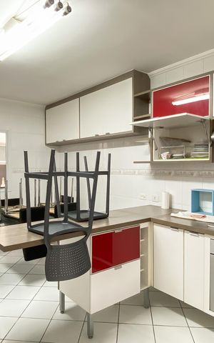 Casa à venda com 140m², 3 quartos e 2 vagas Casa à venda com 140m², 3 quartos e 2 vagasCozinha