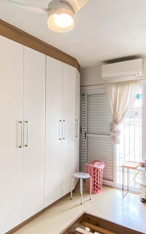 Casa à venda com 140m², 3 quartos e 2 vagas Casa à venda com 140m², 3 quartos e 2 vagasSuite