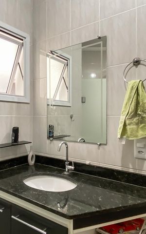 Casa à venda com 140m², 3 quartos e 2 vagas Casa à venda com 140m², 3 quartos e 2 vagasBanheiro