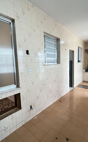 Casa à venda com 80m², 3 quartos e 1 vagaÁrea de Serviço