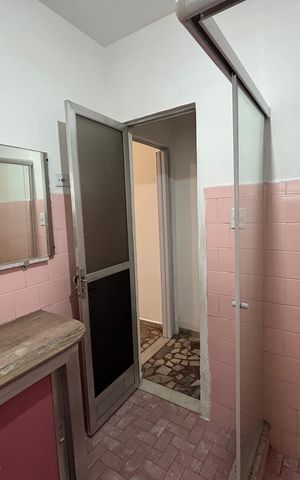 Casa à venda com 80m², 3 quartos e 1 vagaBanheiro