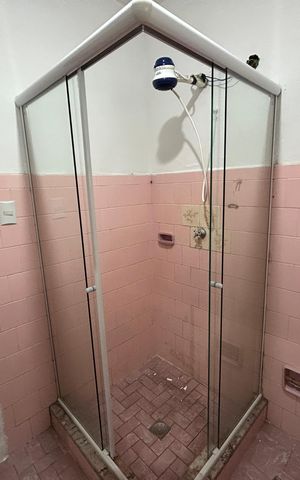 Casa à venda com 80m², 3 quartos e 1 vagaBanheiro