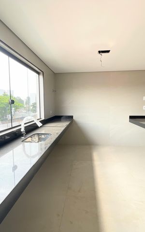 Casa à venda com 160m², 3 quartos e 2 vagas Casa à venda com 160m², 3 quartos e 2 vagasCozinha