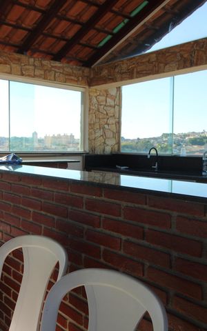 Casa para alugar com 280m², 4 quartos e 2 vagasÁrea gourmet