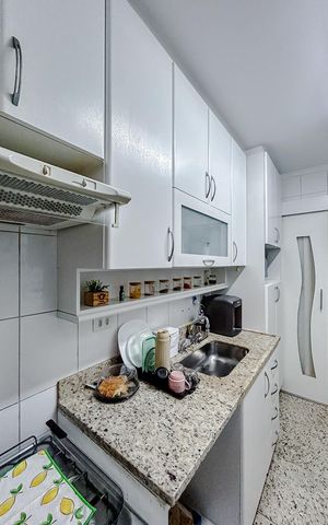 Apartamento à venda com 75m², 3 quartos e 2 vagasCozinha