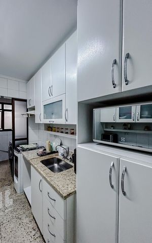 Apartamento à venda com 75m², 3 quartos e 2 vagasCozinha