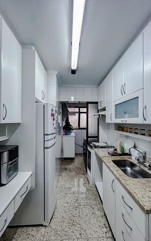 Apartamento à venda com 75m², 3 quartos e 2 vagasCozinha