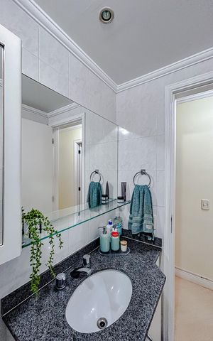 Apartamento à venda com 75m², 3 quartos e 2 vagasBanheiro