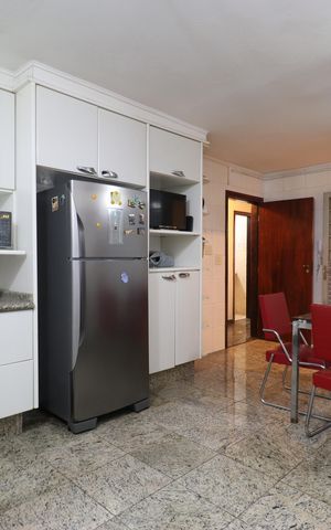 Apartamento à venda com 281m², 4 quartos e 2 vagasCozinha 