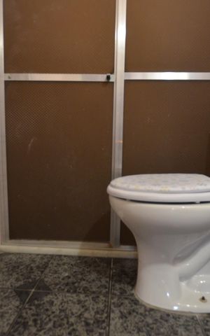 Casa para alugar com 200m², 1 quarto e 3 vagasBanheiro