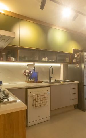 Apartamento à venda com 100m², 2 quartos e 1 vaga Apartamento à venda com 100m², 2 quartos e 1 vagaCozinha e Área de Serviço