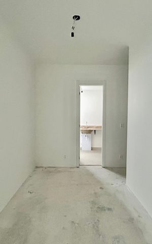 Apartamento à venda com 120m², 4 quartos e 2 vagas Apartamento à venda com 120m², 4 quartos e 2 vagasCloset do quarto 1