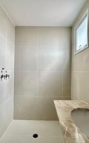 Apartamento à venda com 120m², 4 quartos e 2 vagas Apartamento à venda com 120m², 4 quartos e 2 vagasBanheiro do Quarto 1
