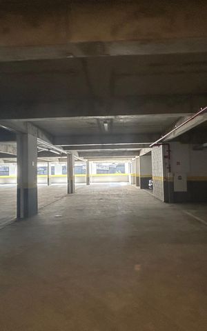Apartamento à venda com 120m², 4 quartos e 2 vagas Apartamento à venda com 120m², 4 quartos e 2 vagasGaragem