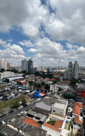 Apartamento à venda com 120m², 4 quartos e 2 vagas Apartamento à venda com 120m², 4 quartos e 2 vagasVista da Sacada
