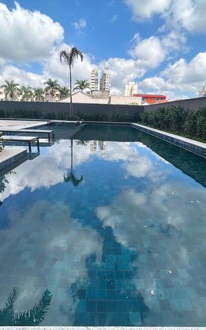 Apartamento à venda com 120m², 4 quartos e 2 vagas Apartamento à venda com 120m², 4 quartos e 2 vagasPiscina