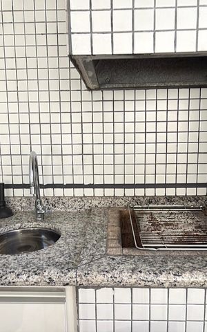 Apartamento à venda com 131m², 3 quartos e 3 vagas Apartamento à venda com 131m², 3 quartos e 3 vagasSacada