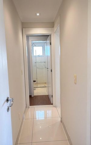 Apartamento à venda com 131m², 3 quartos e 3 vagas Apartamento à venda com 131m², 3 quartos e 3 vagasCorredor
