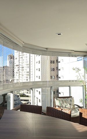 Apartamento à venda com 131m², 3 quartos e 3 vagas Apartamento à venda com 131m², 3 quartos e 3 vagasSacada