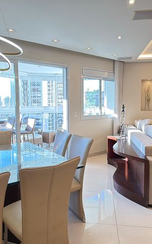 Apartamento à venda com 131m², 3 quartos e 3 vagas Apartamento à venda com 131m², 3 quartos e 3 vagasSala