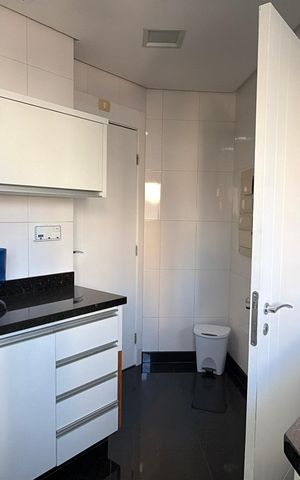 Apartamento à venda com 131m², 3 quartos e 3 vagas Apartamento à venda com 131m², 3 quartos e 3 vagasÁrea de Serviço