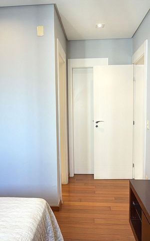 Apartamento à venda com 131m², 3 quartos e 3 vagas Apartamento à venda com 131m², 3 quartos e 3 vagasSuite 1