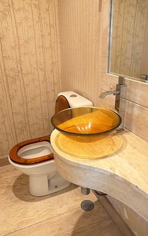 Apartamento à venda com 131m², 3 quartos e 3 vagas Apartamento à venda com 131m², 3 quartos e 3 vagasLavabo