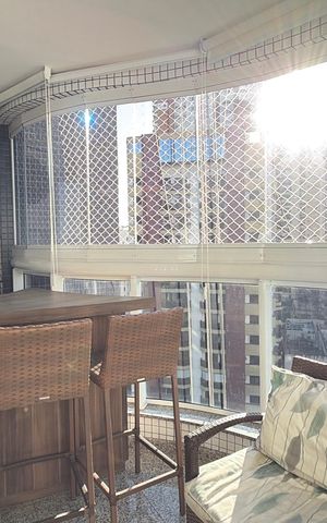 Apartamento à venda com 131m², 3 quartos e 3 vagas Apartamento à venda com 131m², 3 quartos e 3 vagasSacada