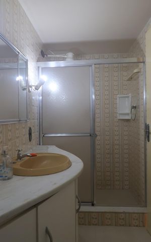 Apartamento à venda com 74m², 3 quartos e 1 vagaBanheiro 