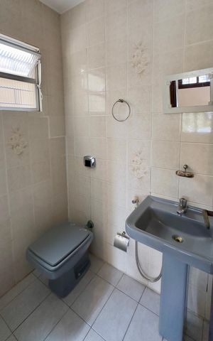 Casa para alugar com 175m², 3 quartos e 2 vagas Casa para alugar com 175m², 3 quartos e 2 vagasBanheiro 4 - Lavabo