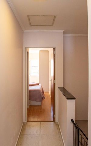 Casa para alugar com 220m², 3 quartos e 2 vagasBanheiro Social