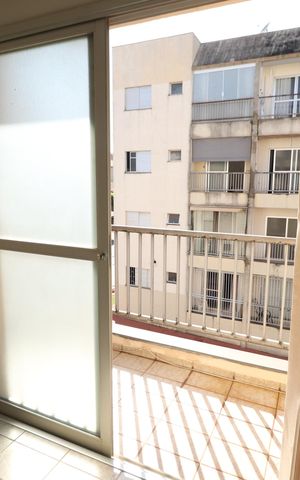 Apartamento para alugar com 66m², 2 quartos e 1 vagaSacada
