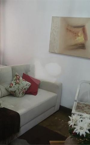 Casa à venda com 65m², 2 quartos e 1 vaga