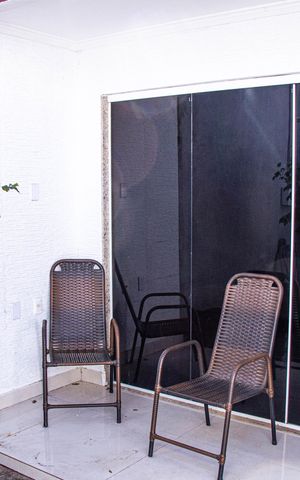 Casa de condomínio para alugar com 180m², 4 quartos e 3 vagas