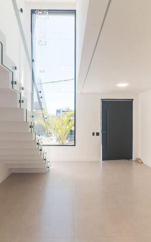 Casa de condomínio para alugar com 191m², 3 quartos e 2 vagas Casa de condomínio para alugar com 191m², 3 quartos e 2 vagasSala