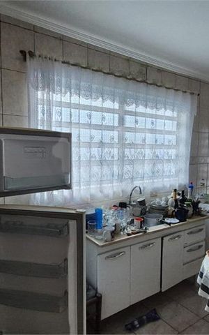 Casa à venda com 76m², 3 quartos e 4 vagas