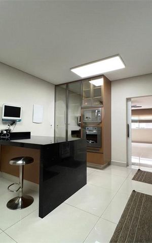 Casa de condomínio à venda com 287m², 4 quartos e 5 vagas