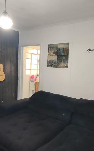 Casa à venda com 185m², 2 quartos e 2 vagas Casa à venda com 185m², 2 quartos e 2 vagasSala