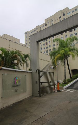 Apartamento para alugar com 45m², 2 quartos e 1 vagaFachada e portaria