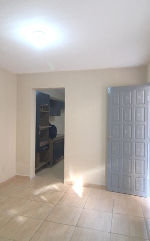 Casa para alugar com 42m², 1 quarto e sem vagaSala