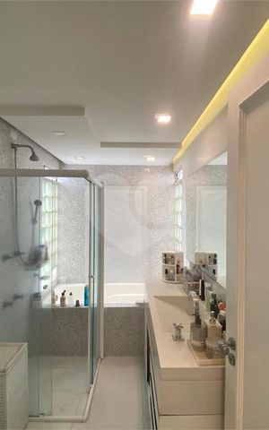 Apartamento à venda com 165m², 3 quartos e 2 vagas